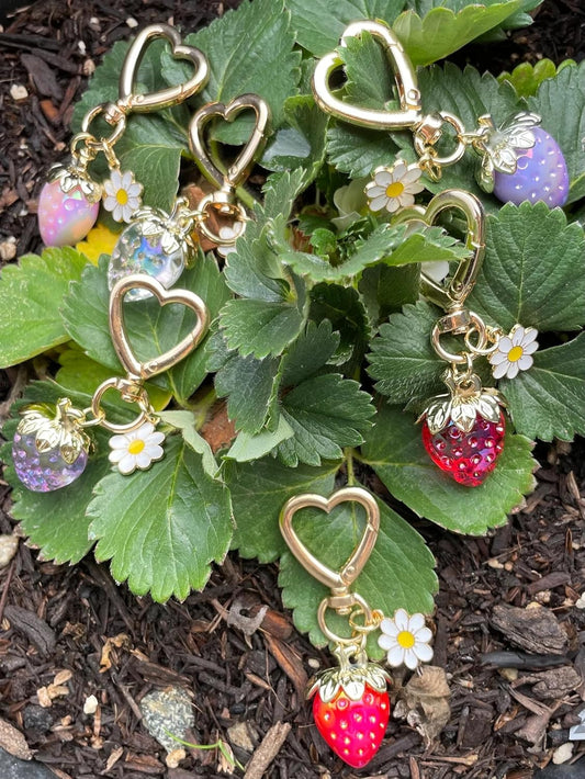 Cute Strawberry Keychain,Bag Charms,Kawaii Heart Flower Daisy Key chains Accessories Decor for Girls Purse Gift